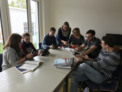 Topfit in neuen Medien! – Das Kollegium der Ellentalgymnasien bildet sich für die Zukunft fort