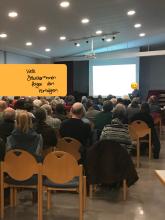 Viele Interessierte folgenden Voträgen