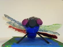 "Recyclart Insekt", Montageplastik aus Fundstücken von Annalena Boppre, Klasse 6u 